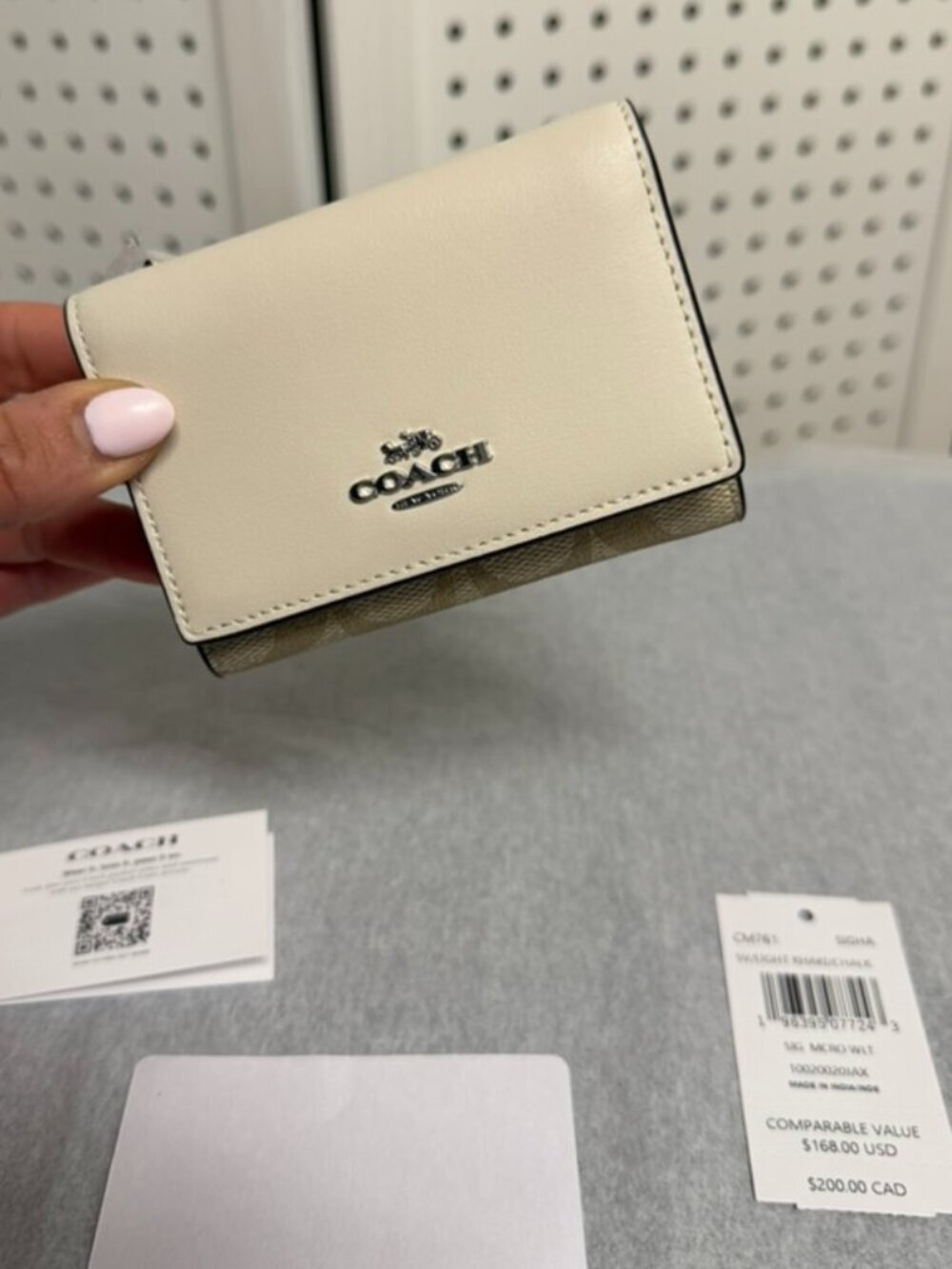 COACH Micro Mini Wallet in Signature Canvas Trifold Light Khaki Chalk White NWT - Picture 2 of 8